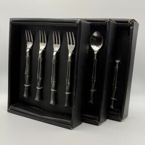 New Halloween Themed Skeleton Utensil Sets